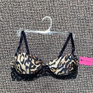 Betsey Johnson cheetah bra size 36 B